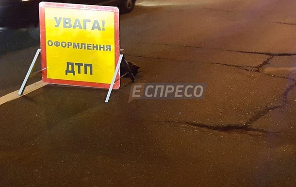 В центре Киева Mercedes сбил патрульного