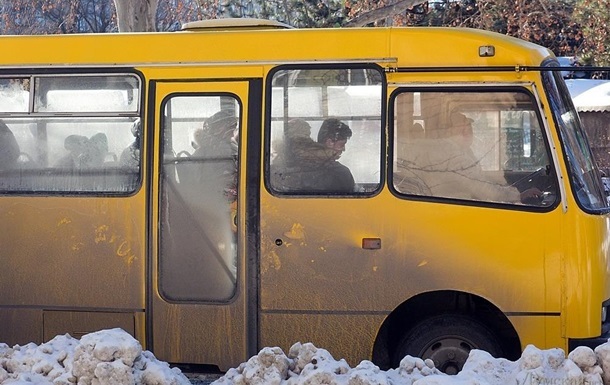 В Запорожье пассажир брызнул водителю автобуса газом в лицо - СМИ