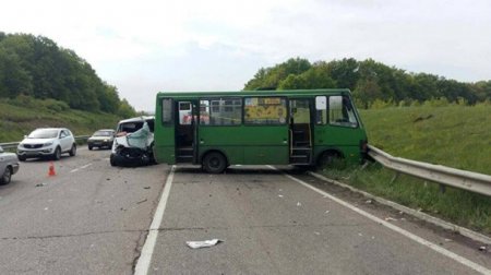 ДТП с автобусом на Харьковщине: 11 пострадавших