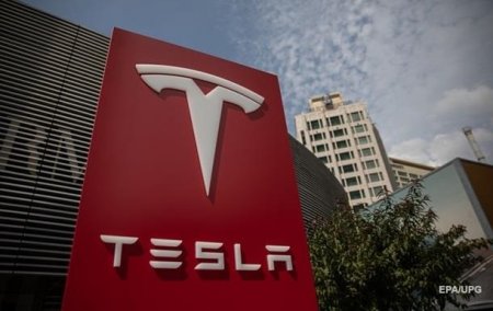 Маск подтвердил переговоры с Саудовской Аравией о выкупе акций Tesla